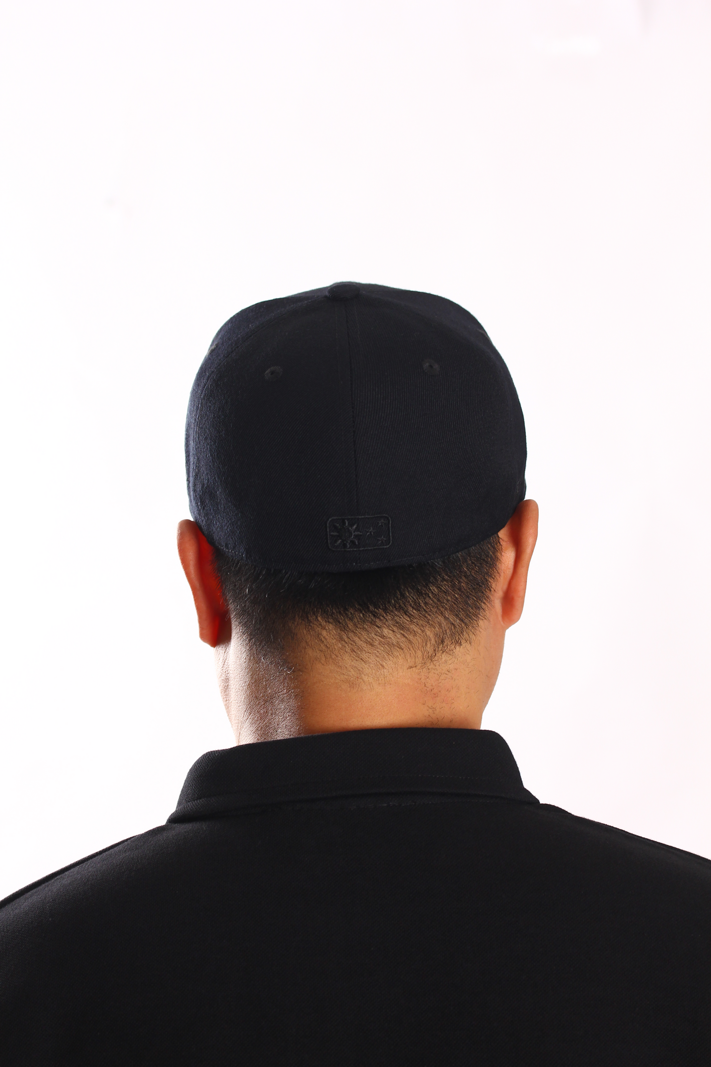 W Daily Pleasure Fitted — Black
