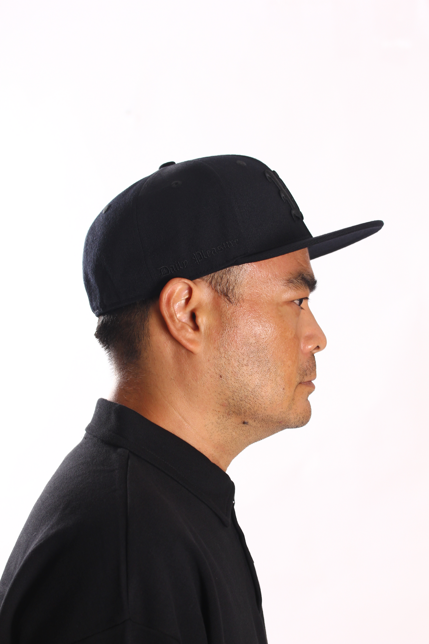 W Daily Pleasure Fitted — Black
